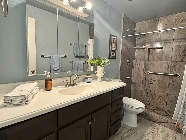 1601 London Cir — Photo 11