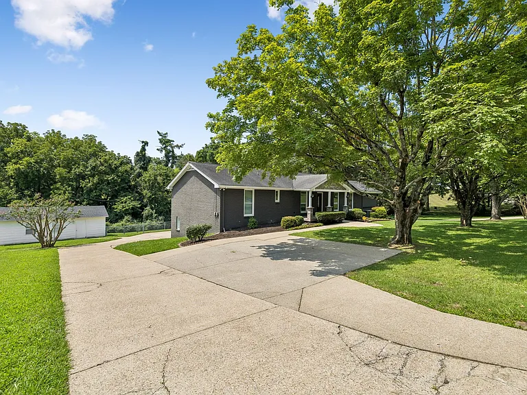 326 Draper Cir — Photo 72