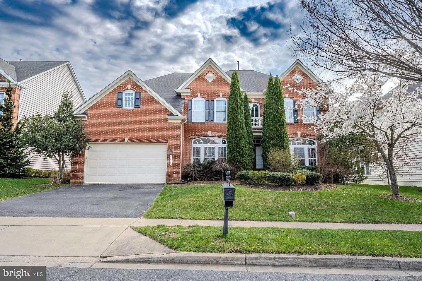 9215 Shafers Mill Dr photo 1