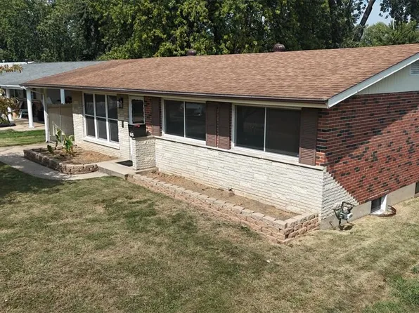 1445 Bobbinray Ave, Florissant, MO 63031