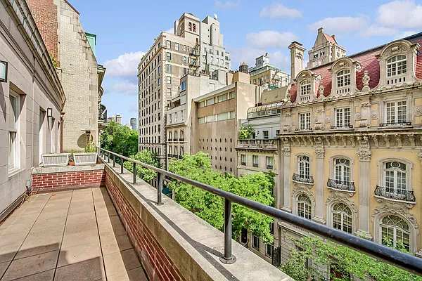 Rented by Compass | media 13