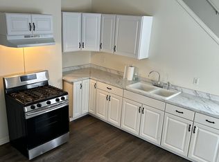 519 Elm St, Carnegie, PA