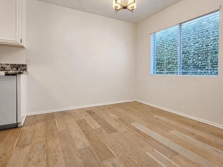 1243 Wellesley Ave #5 — Photo 6