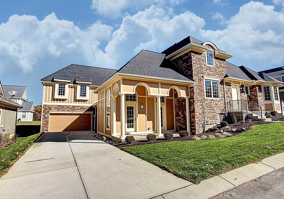 1st image of 212 Pointe Oakwood Way