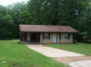 1104 2nd St, Queen City, TX 75572