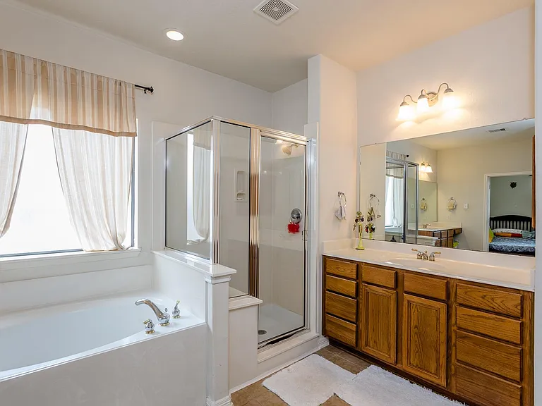 6706 Ashworth Dr — Photo 20