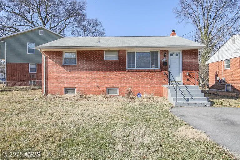 8514 Potomac Ave photo 1