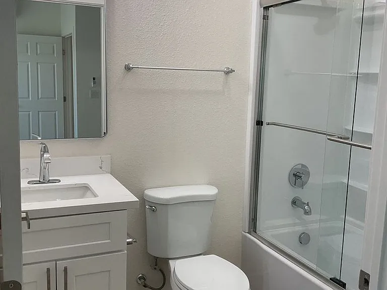 1505 Marshall Ln — Photo 7