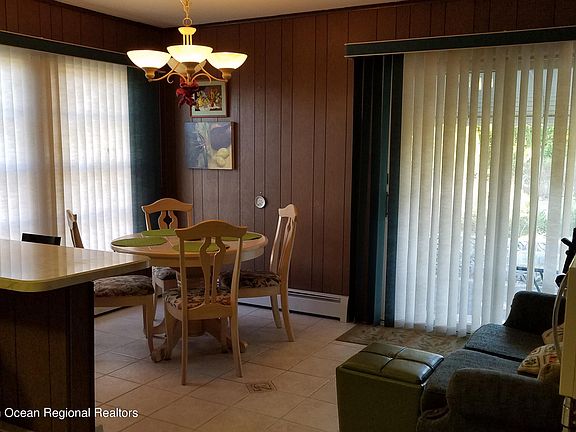2nd image of 474 Saint Thomas Dr