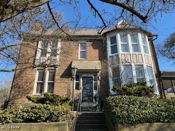 165 W Main St, New Concord, OH 43762