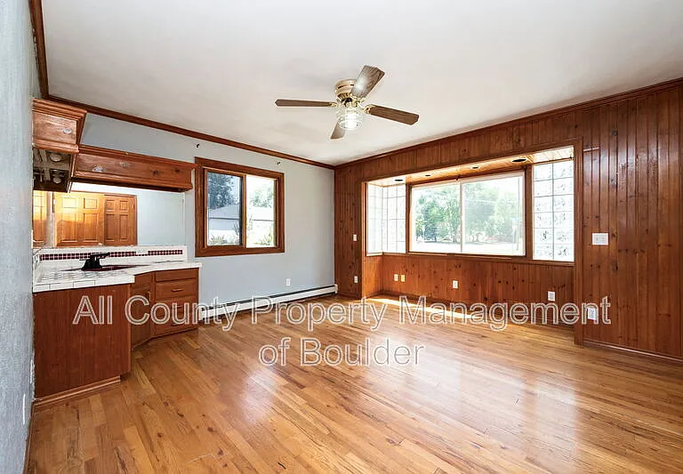 701 S Miller Ave — Photo 16