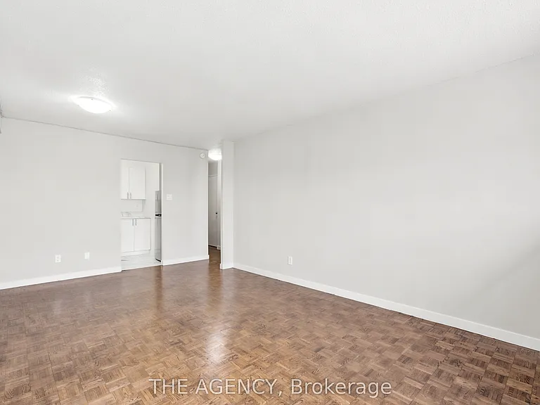 2350 Dundas St W #2511A — Photo 10