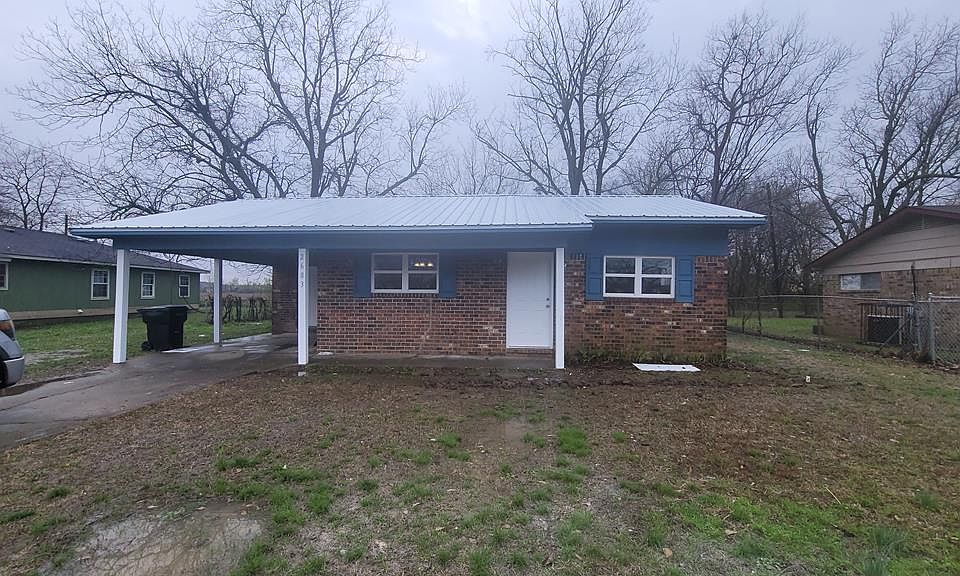 1st image of 2683 Henry Dr