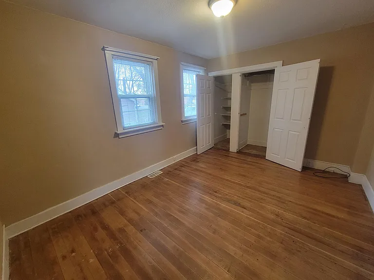 1071 Lincoln Ln — Photo 6