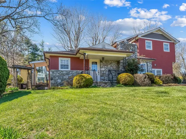 10 Woodmont Dr, Asheville, NC 28806