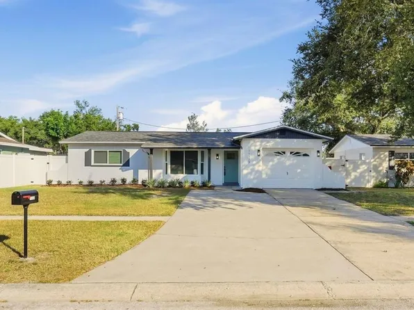 11123 111th St, Seminole, FL 33778