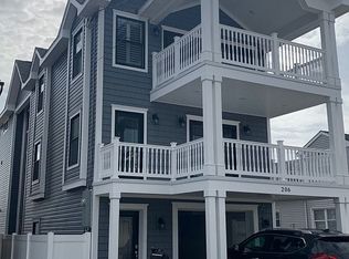 206 W Morning Glory Rd, Wildwood Crest, NJ 08260