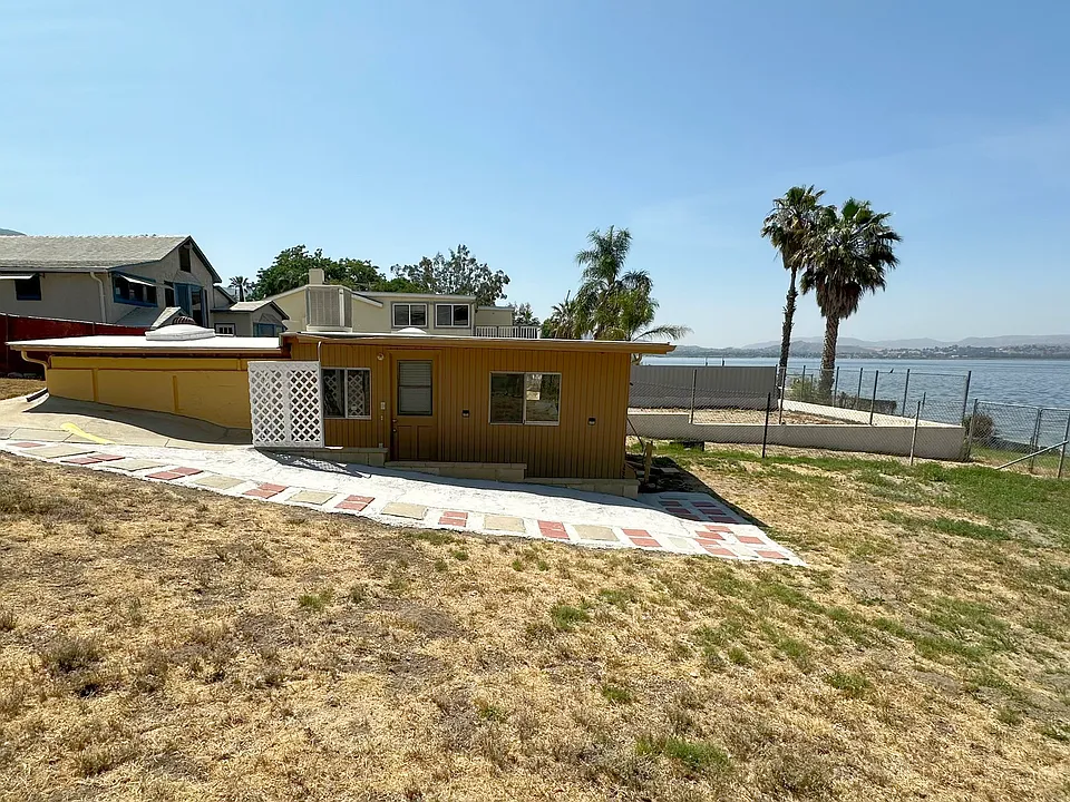 17176 Grand Ave #C