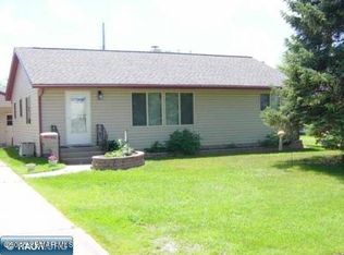 1406 Merryview Ln, Hibbing, MN 55746