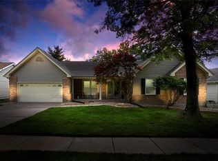 624 McBride Pointe Dr, Ballwin, MO 63011