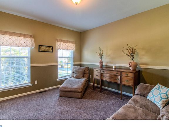 5th image of 608 Fairville Way