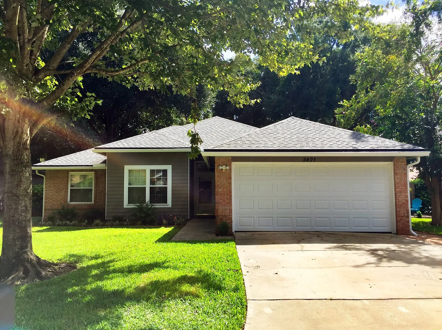 Upgraded Arlington Home! — Photo 1