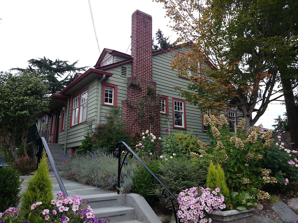 2nd image of 4032 50th Ave S