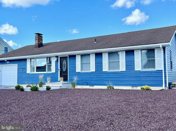 813 Forepeak Dr, Forked River, NJ 08731