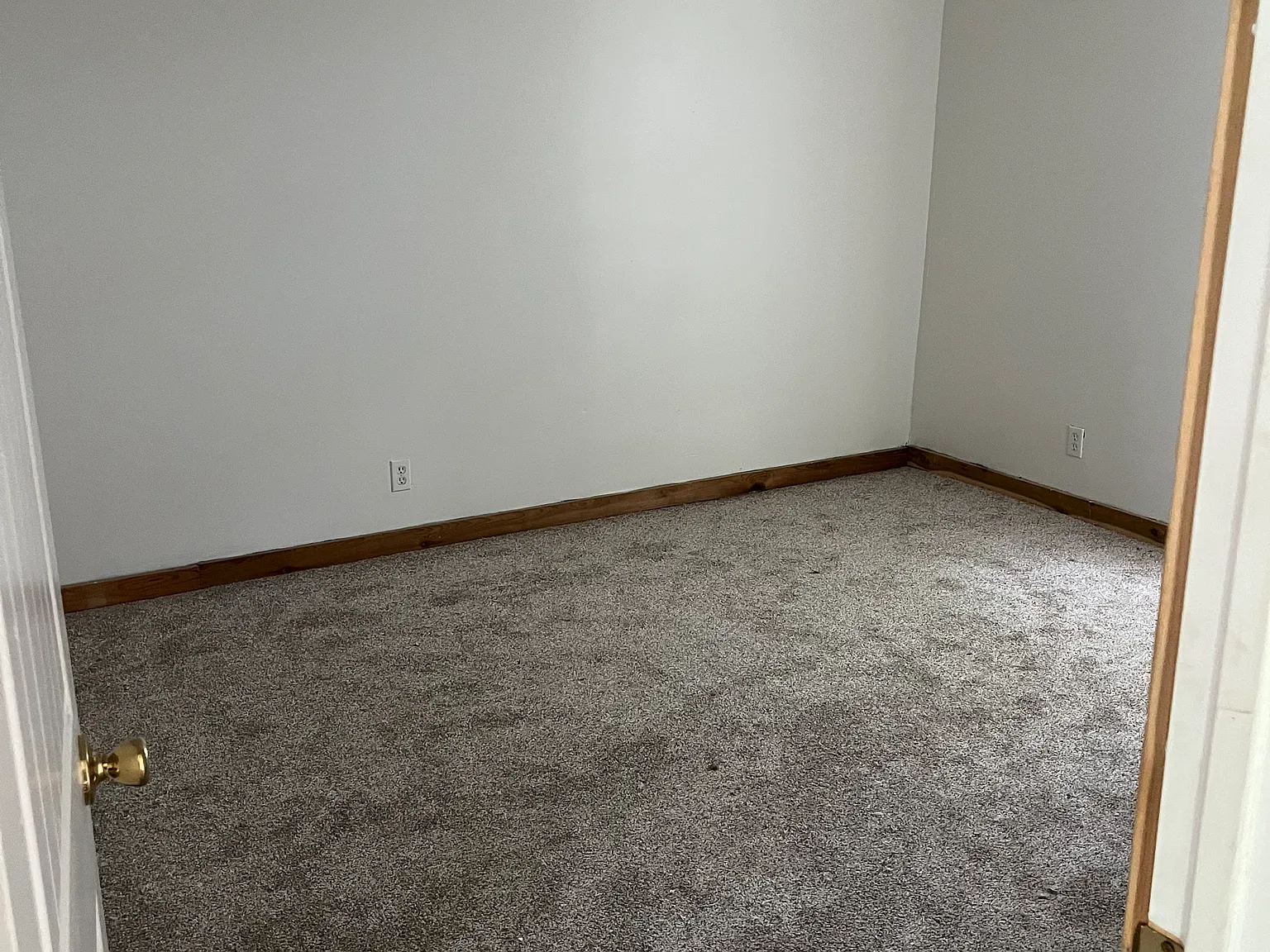 2 bed, 744 sqft, $1,050 — Photo 4