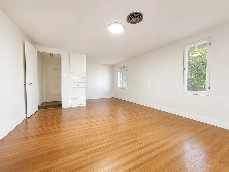 934 El Campo Dr — Photo 14