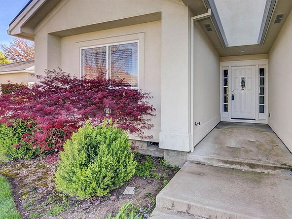 4th image of 625 Fernwood Dr