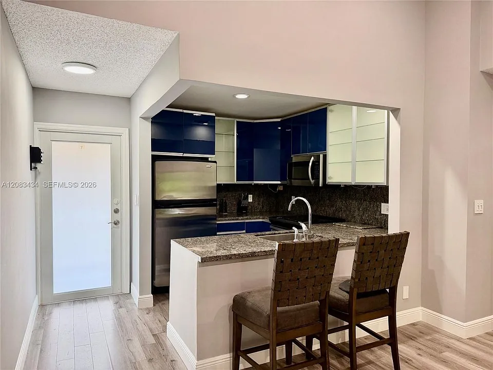 430 SE 7th St #304E