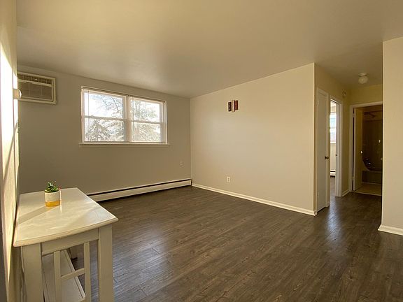 5th image of 7961 Summerdale Ave #A1