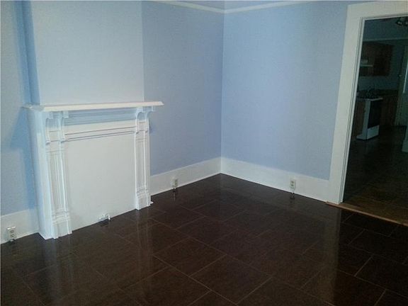 3rd image of 1323 Elmira Ave