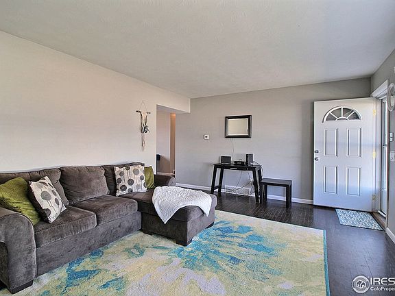 5th image of 1110 Wilshire Ave