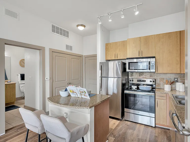 West 18th Lofts — Photo 38
