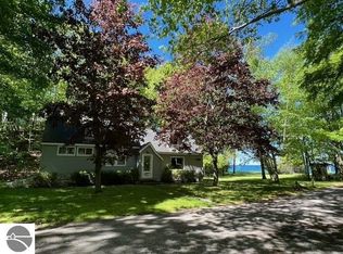 3251 Jungle Inn Rd, Arcadia, MI 49613