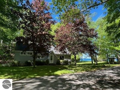 3251 Jungle Inn Rd, Arcadia, MI, 49613