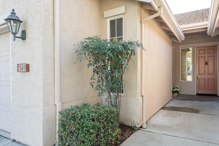 1st image of 2600 Deerwood Ct