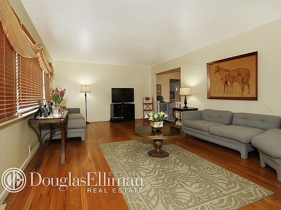 5th image of 870 Hastings St