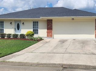 135 Dunleith Dr, Destrehan, LA 70047