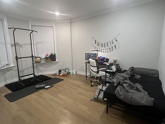 5th image of 14 Mount Hood Rd #1