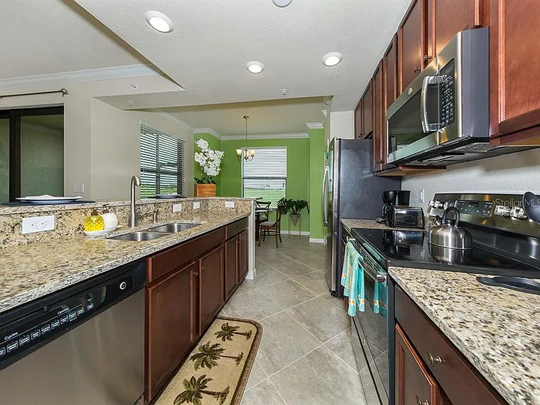 5548 Palmer Cir #103 — Photo 10