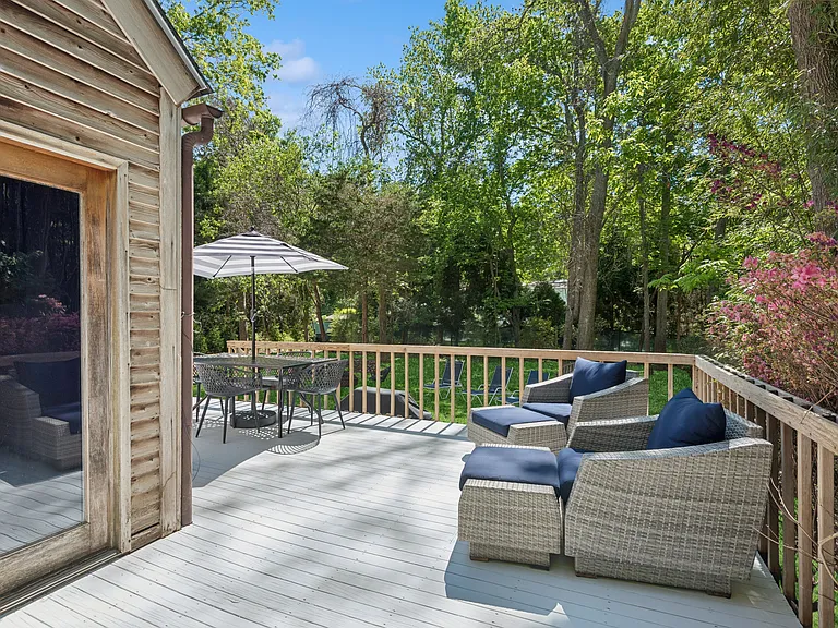 151 Kings Point Rd — Photo 27
