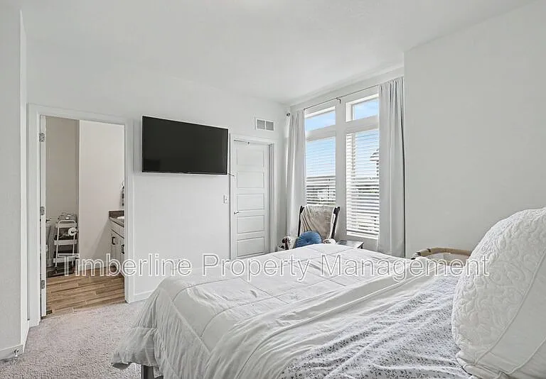 6020 Ashmore Ln — Photo 12