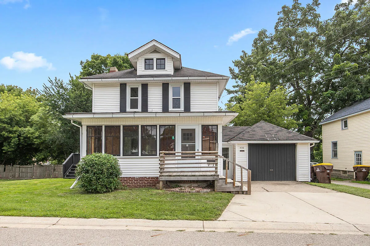 430 Taylor Ct photo 1