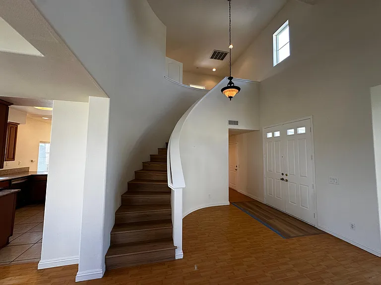 15841 Dianthus St — Photo 5