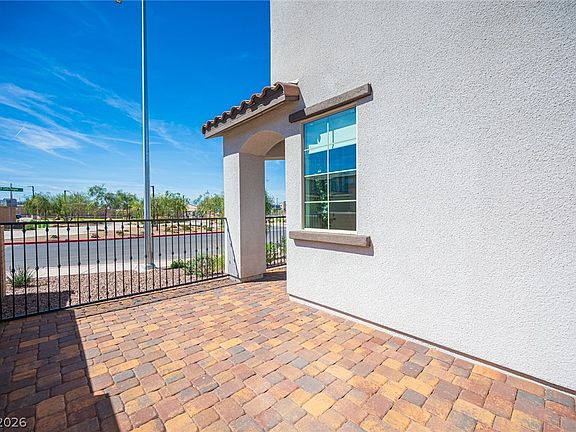 4th image of 320 Della Pergola Pl