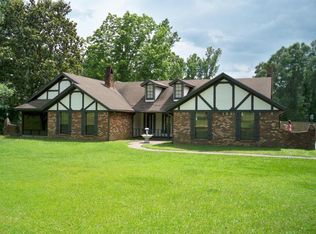 1301 Springhill Rd, Laurel, MS 39443