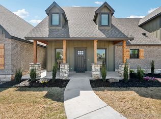 18960 S Hickory Pl, Claremore, OK 74019